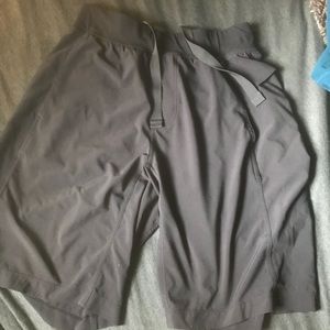 Men’s lulu LINERLESS shorts